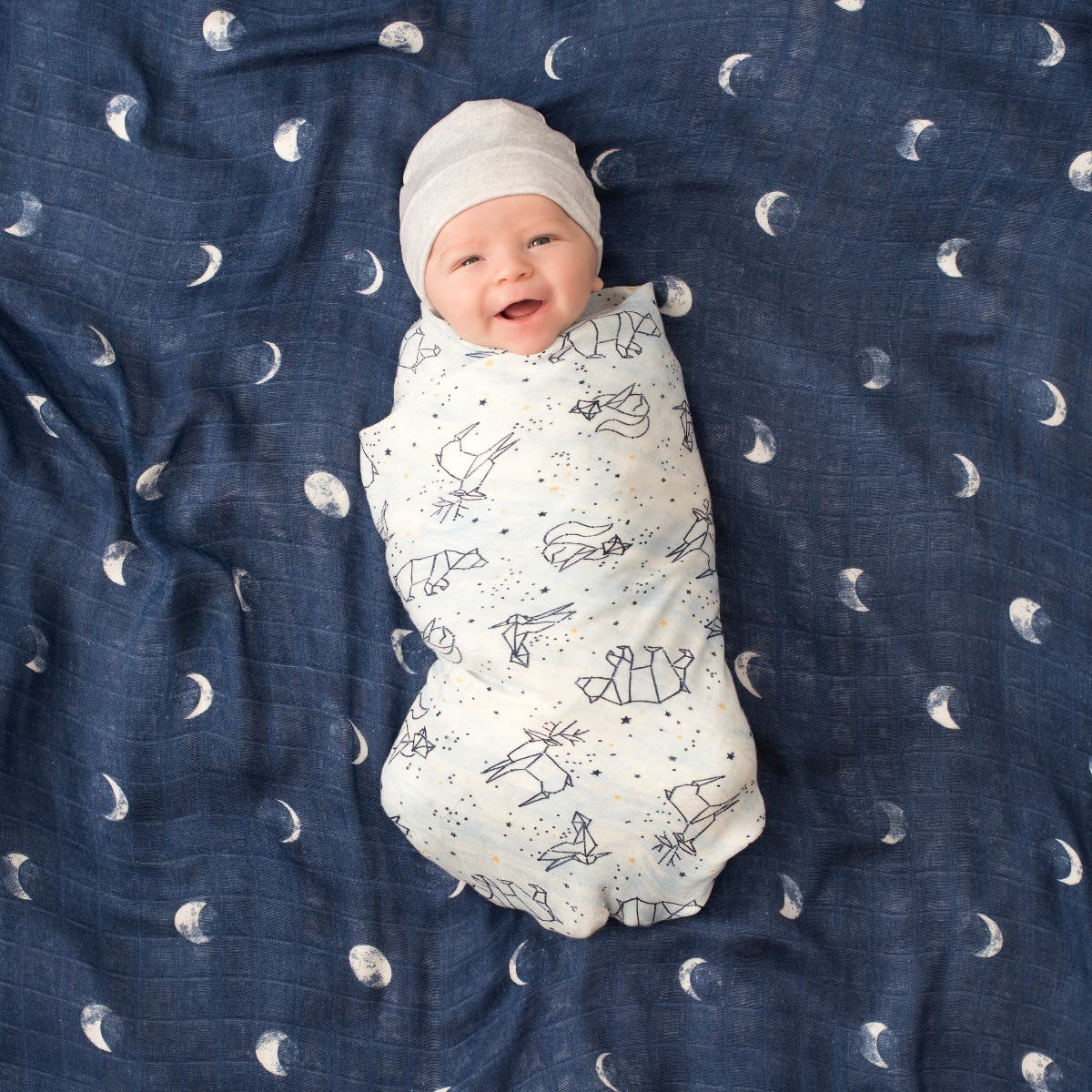 boutique silky soft swaddle blanket 3 pack - Image 2