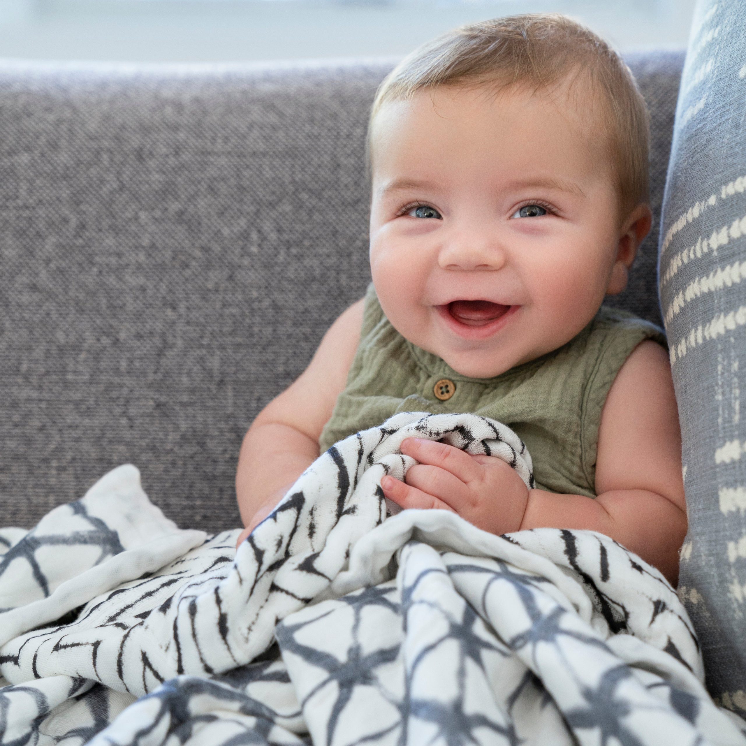 boutique silky soft muslin dream blanket - Image 2
