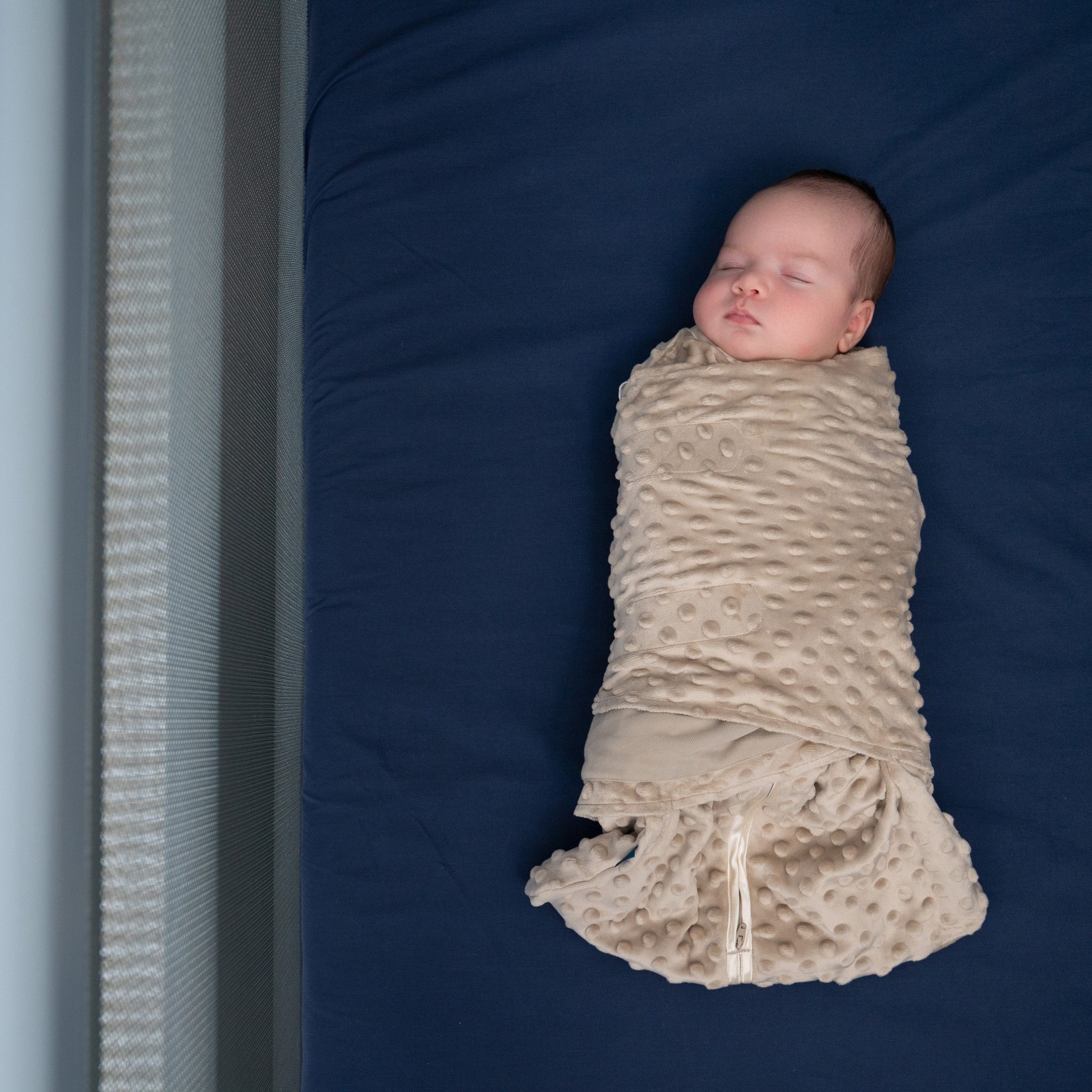 Swaddle Plushy Dot Velboa TOG 3.0 - Image 2