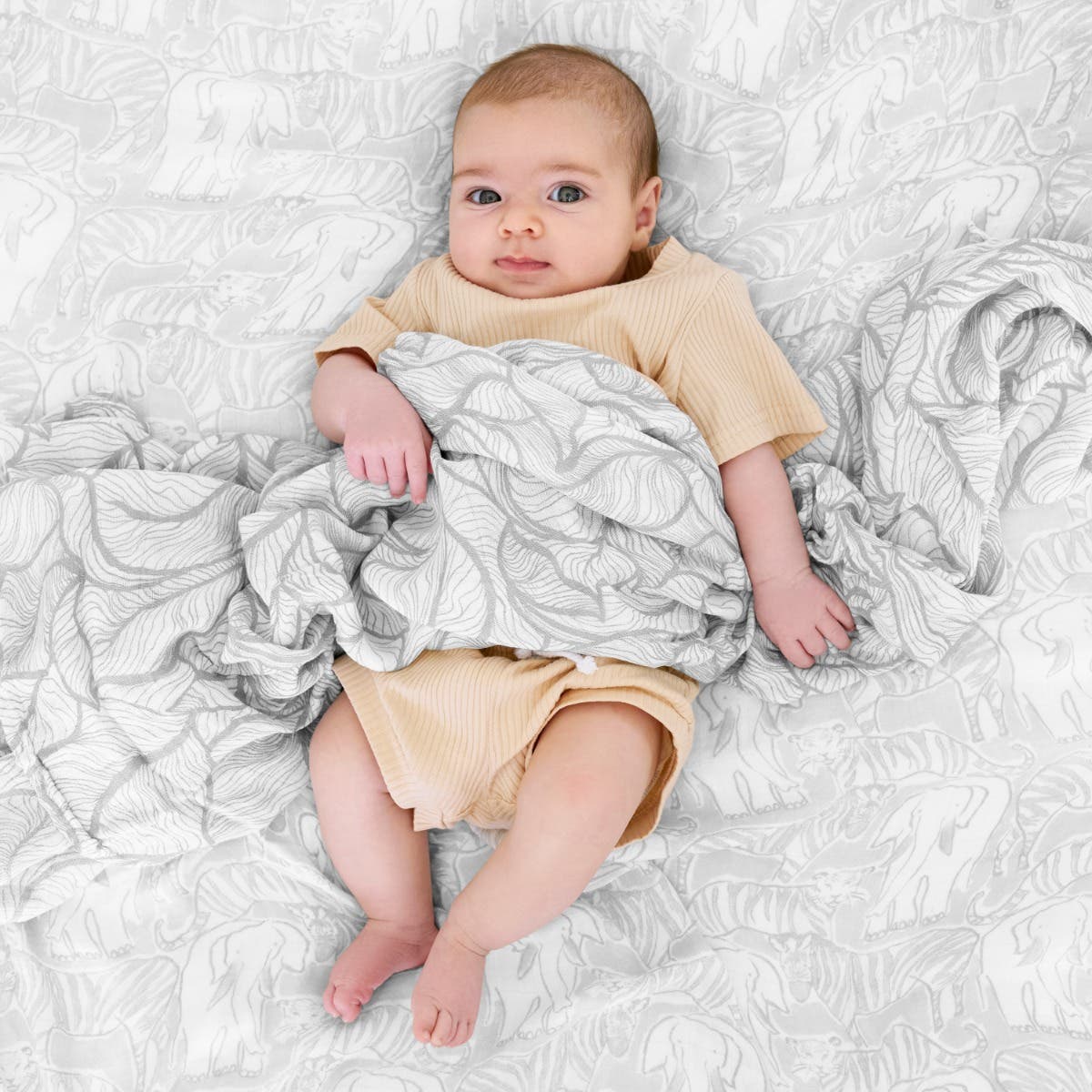 boutique silky soft swaddle blanket 3 pack - Image 4